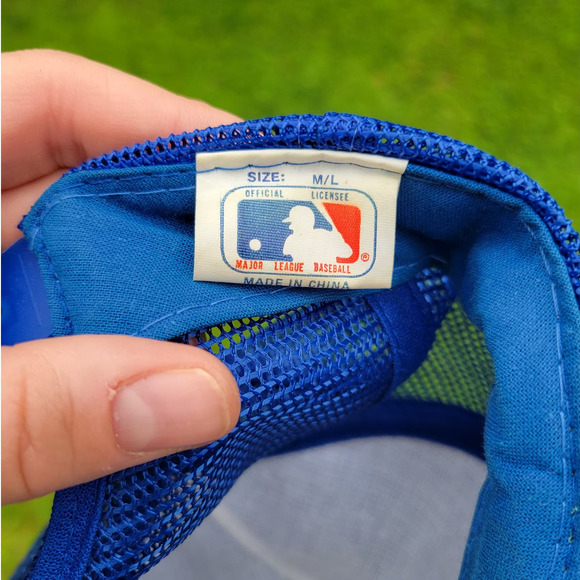 Vintage Chicago Cubs Sports MLB Mesh Snapback Hat - Picture 3 of 3